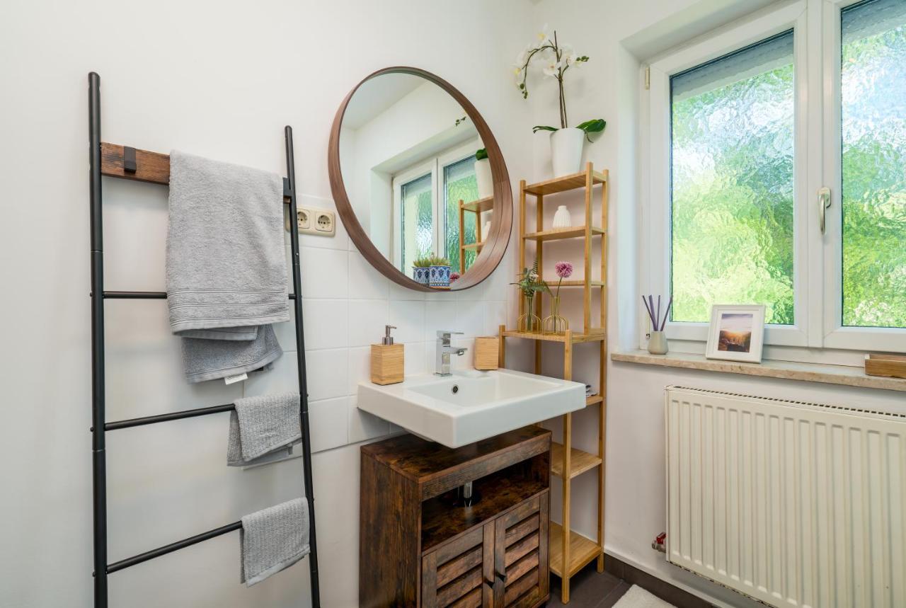 Eg Links-Wunderschoene 70M Grosse 2-Zimmer City Wohnung Naehe Salzburg Freilassing Dış mekan fotoğraf