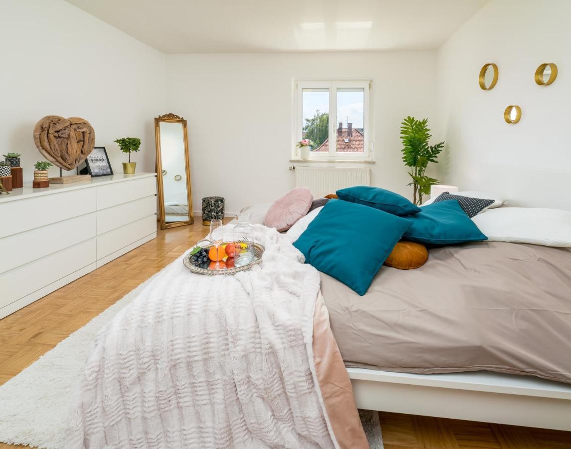 Eg Links-Wunderschoene 70M Grosse 2-Zimmer City Wohnung Naehe Salzburg Freilassing Dış mekan fotoğraf