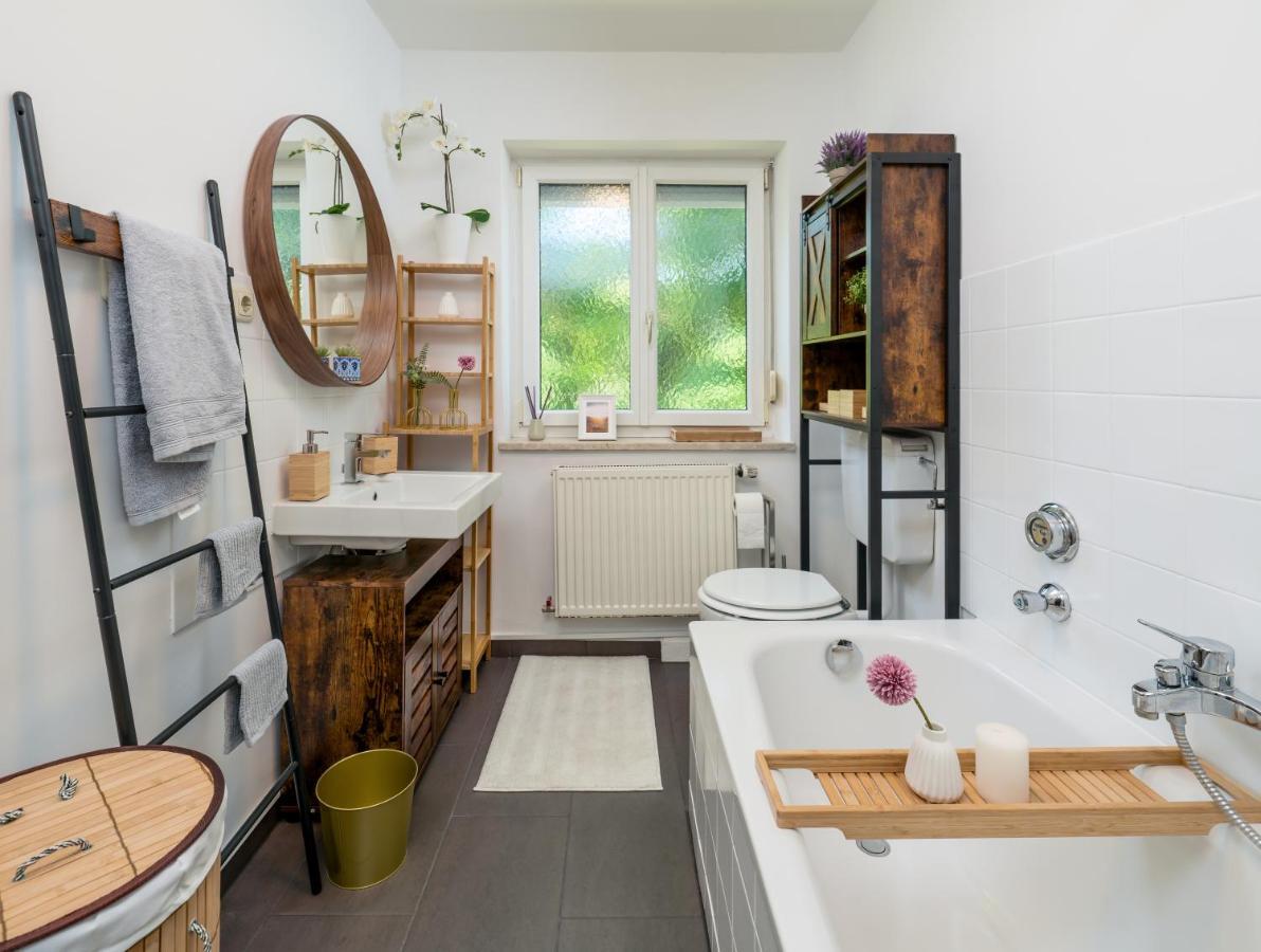 Eg Links-Wunderschoene 70M Grosse 2-Zimmer City Wohnung Naehe Salzburg Freilassing Dış mekan fotoğraf