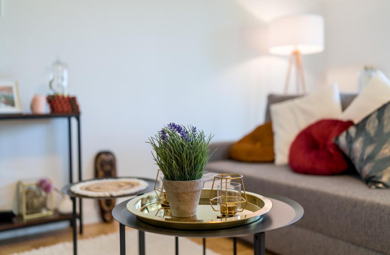 Eg Links-Wunderschoene 70M Grosse 2-Zimmer City Wohnung Naehe Salzburg Freilassing Dış mekan fotoğraf