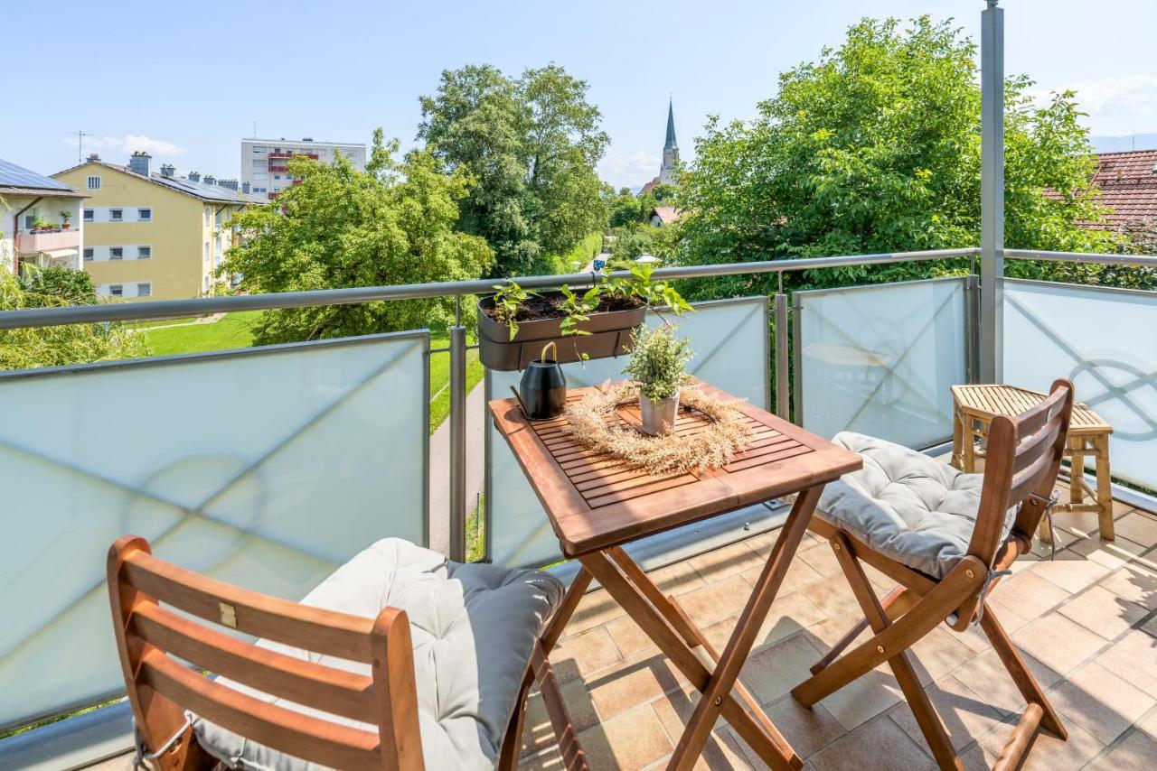 Eg Links-Wunderschoene 70M Grosse 2-Zimmer City Wohnung Naehe Salzburg Freilassing Dış mekan fotoğraf